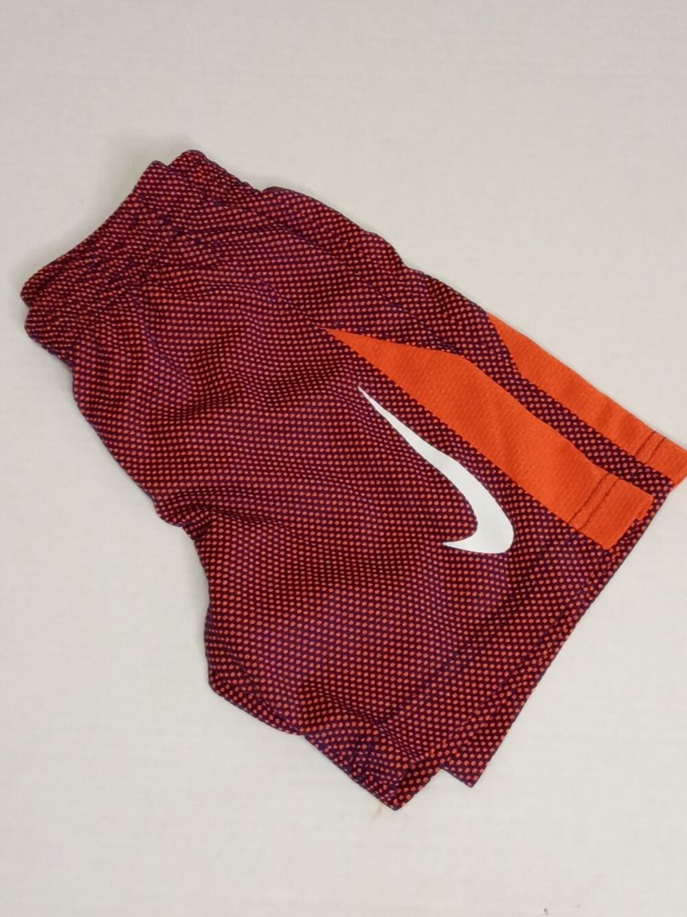 Nike Boys Athletic Shorts 4/5Y Orange Navy Dotted Swoosh - Picture 4 of 4